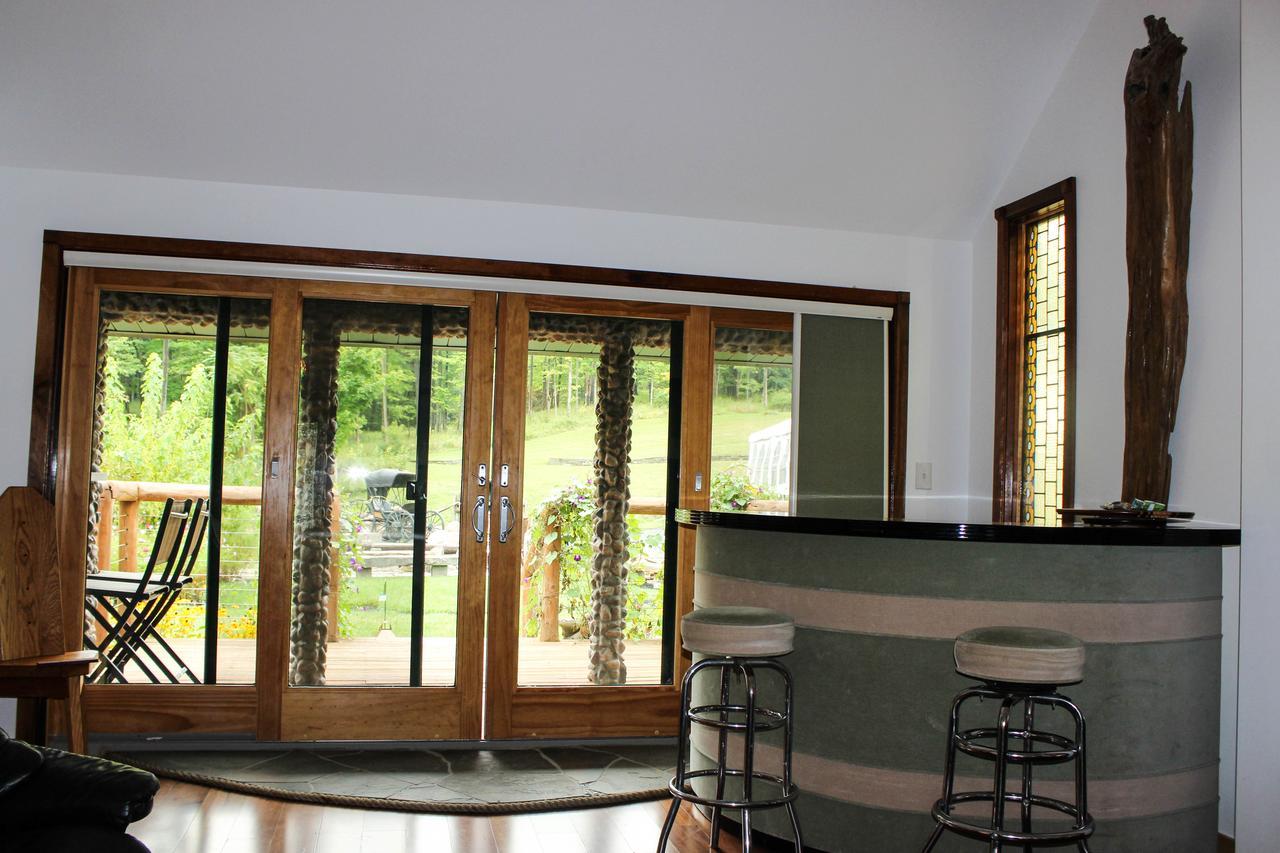 Hôtel New Park Retreat à Ithaca Extérieur photo